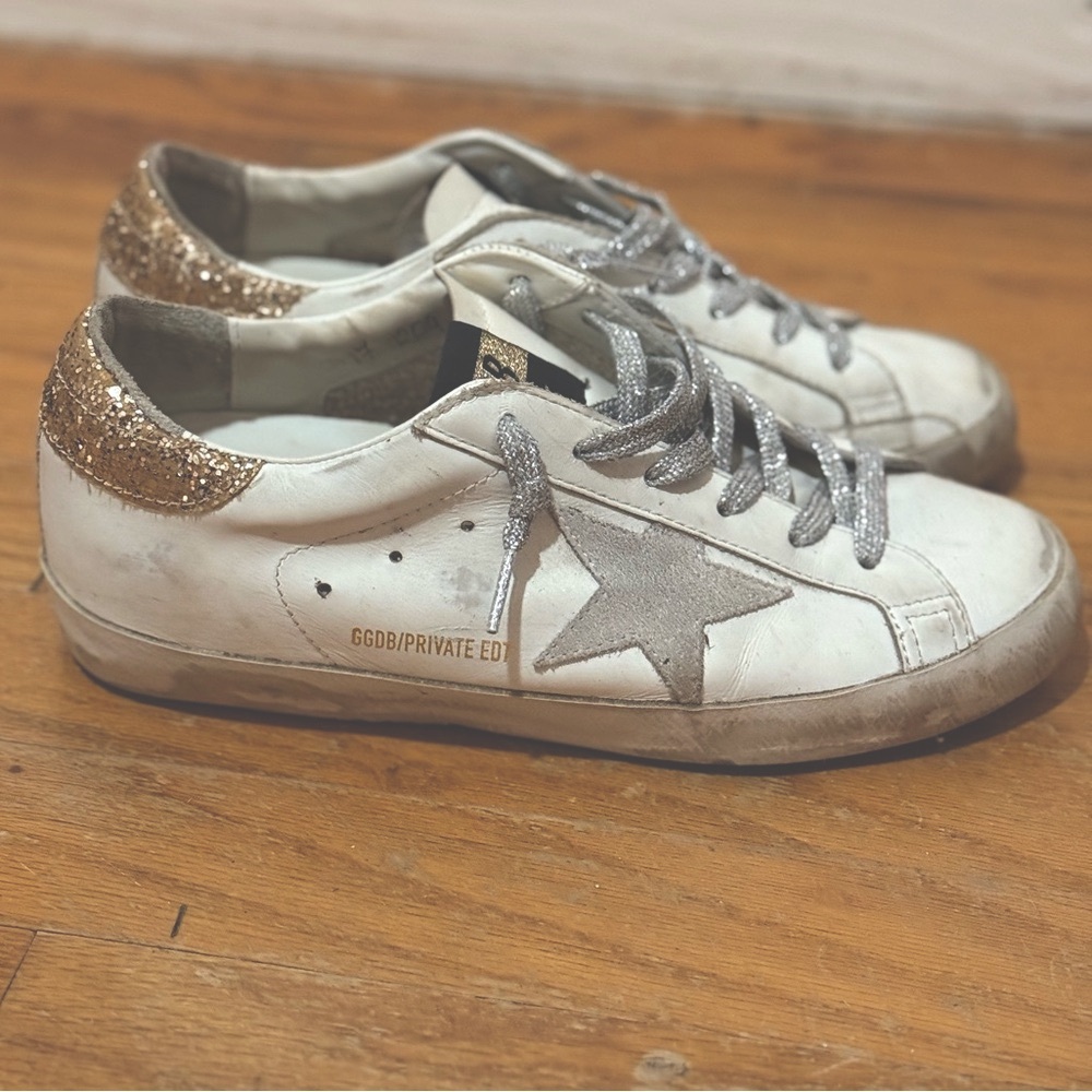 Golden Goose Superstar size  7 Women’s